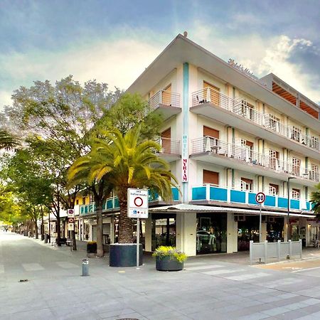 Hotel Myriam Lignano Sabbiadoro Bagian luar foto