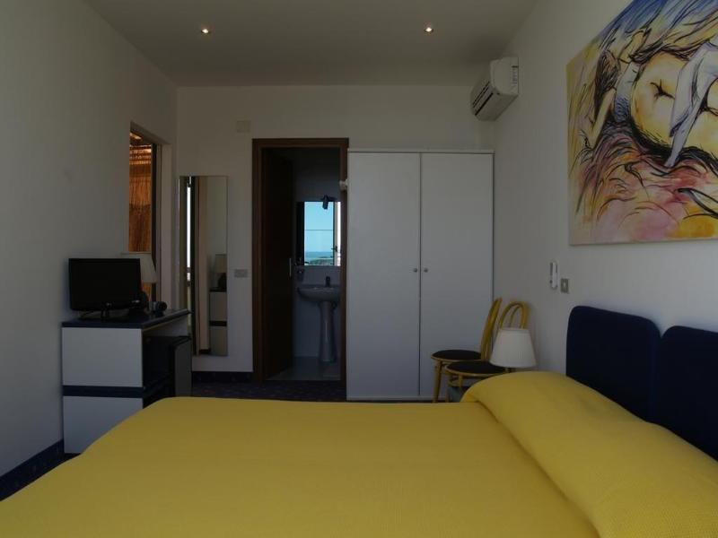 Hotel Myriam Lignano Sabbiadoro Bagian luar foto