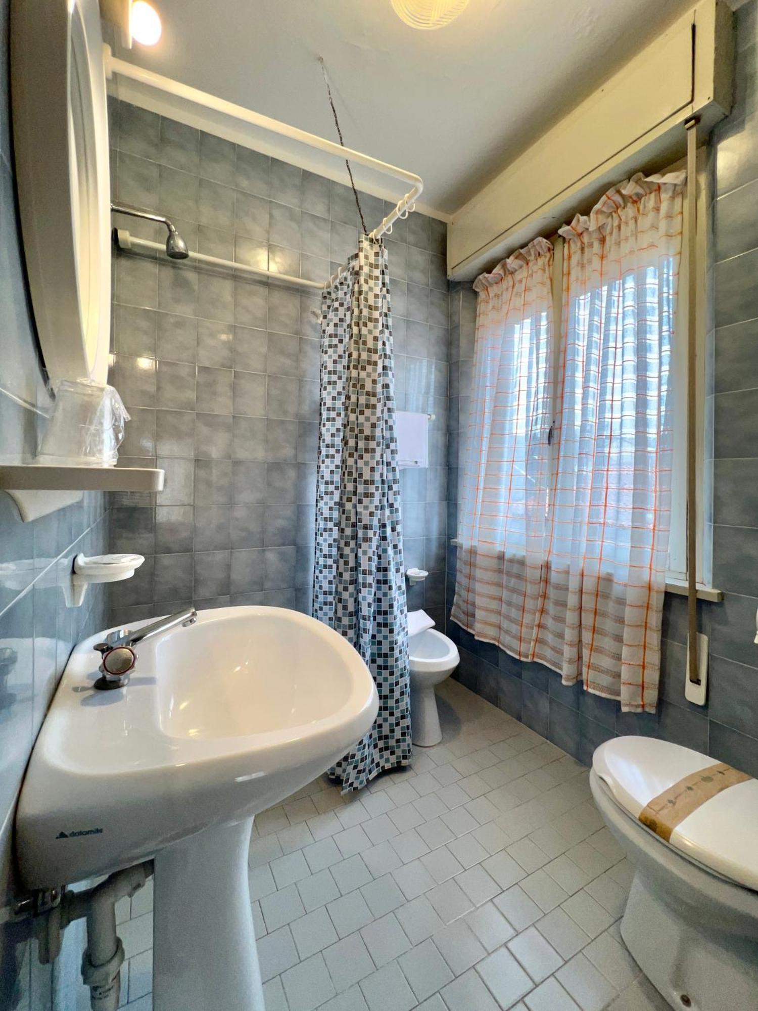 Hotel Myriam Lignano Sabbiadoro Bagian luar foto